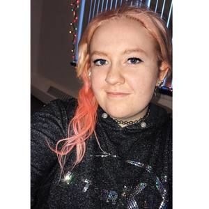 Meet your Posher, Emmi